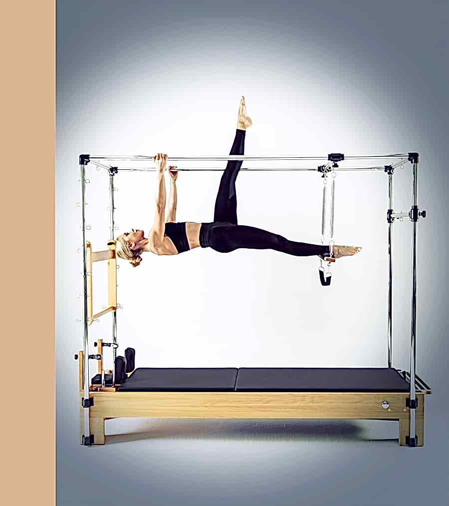 Chair;’Chair’ diğer adı ile ‘Combo Chair’ayrı ayrı çalışabilen pedalları sayesinde ‘pilates eğitmenlerine’ ‘reformer pilates haraketlerine’ ek olarak farklı eğzersiz seçenekleri sunar